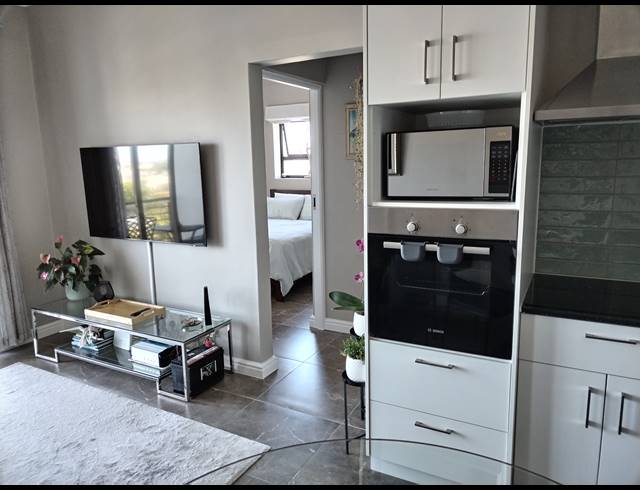 2 BEDROOM APARTMENT TO LET IN WAVES EDGE